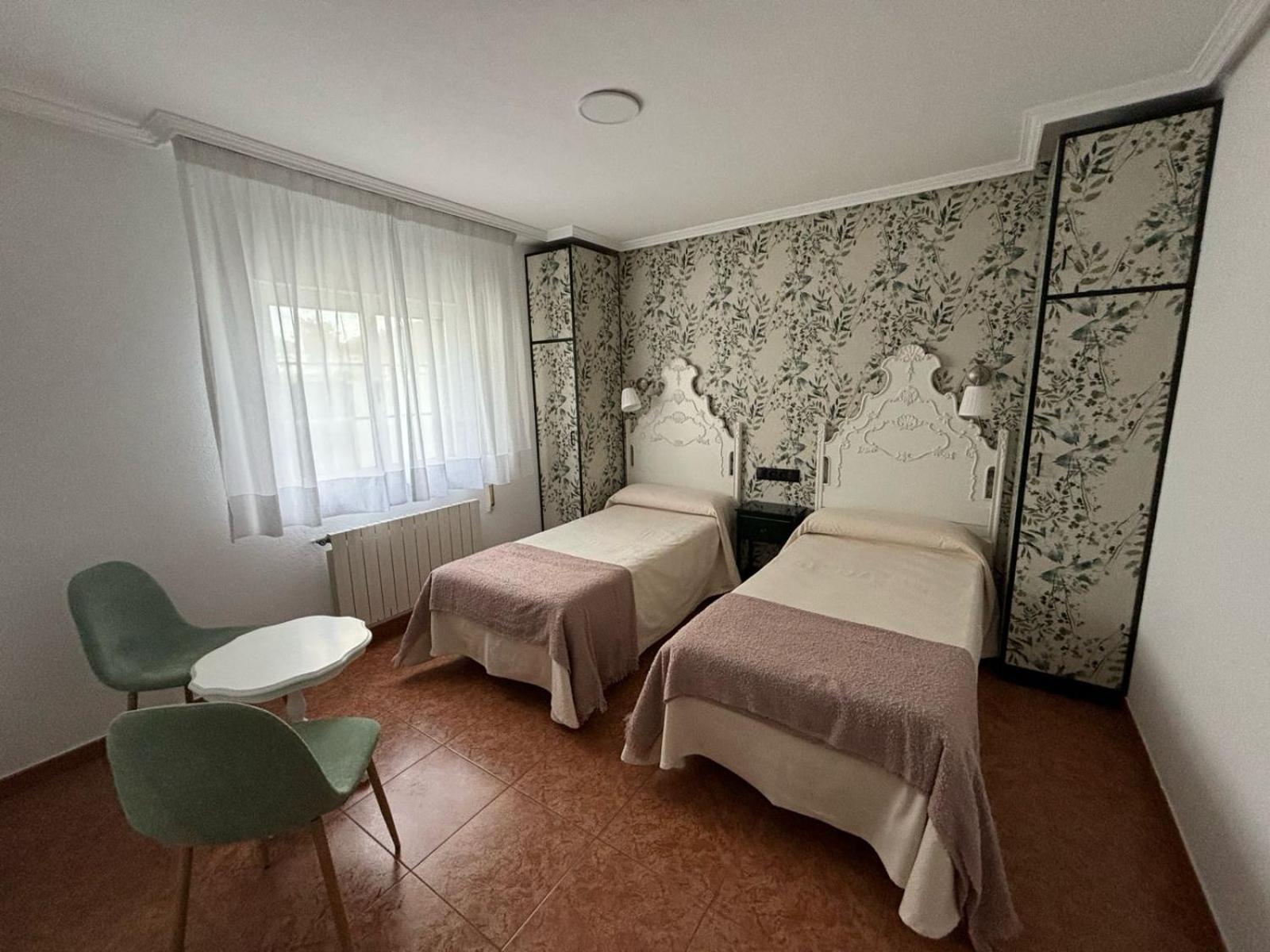 Luarca Zabala Hotel Almuna ภายนอก รูปภาพ