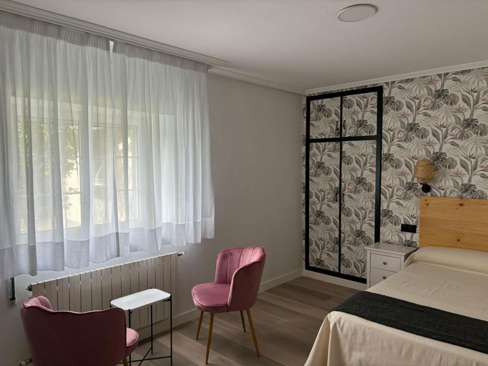 Luarca Zabala Hotel Almuna ภายนอก รูปภาพ