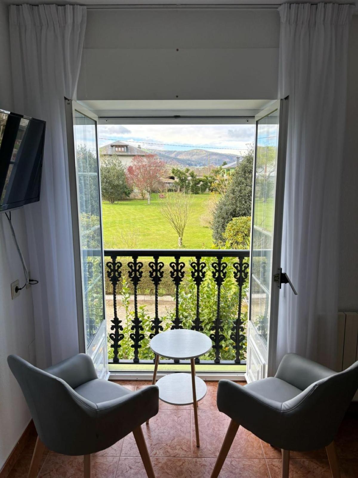 Luarca Zabala Hotel Almuna ภายนอก รูปภาพ